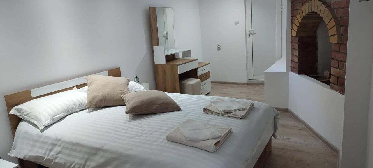 Arts Guest House -Beautiful Villa For 6 Persons Veliko Tărnovo Exterior foto