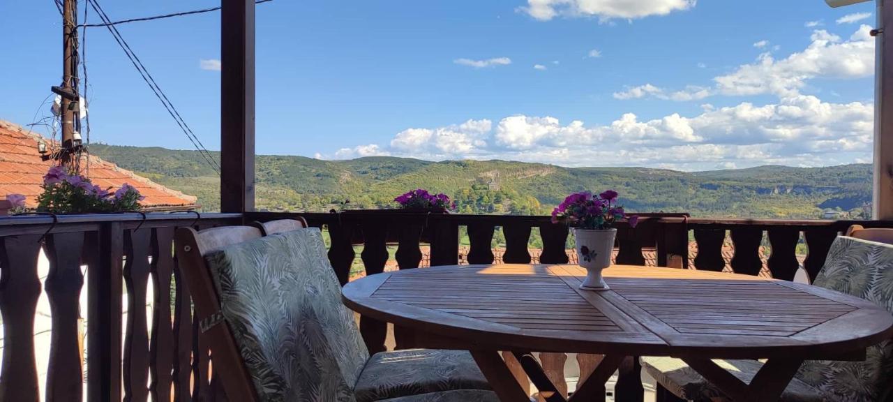 Arts Guest House -Beautiful Villa For 6 Persons Veliko Tărnovo Exterior foto
